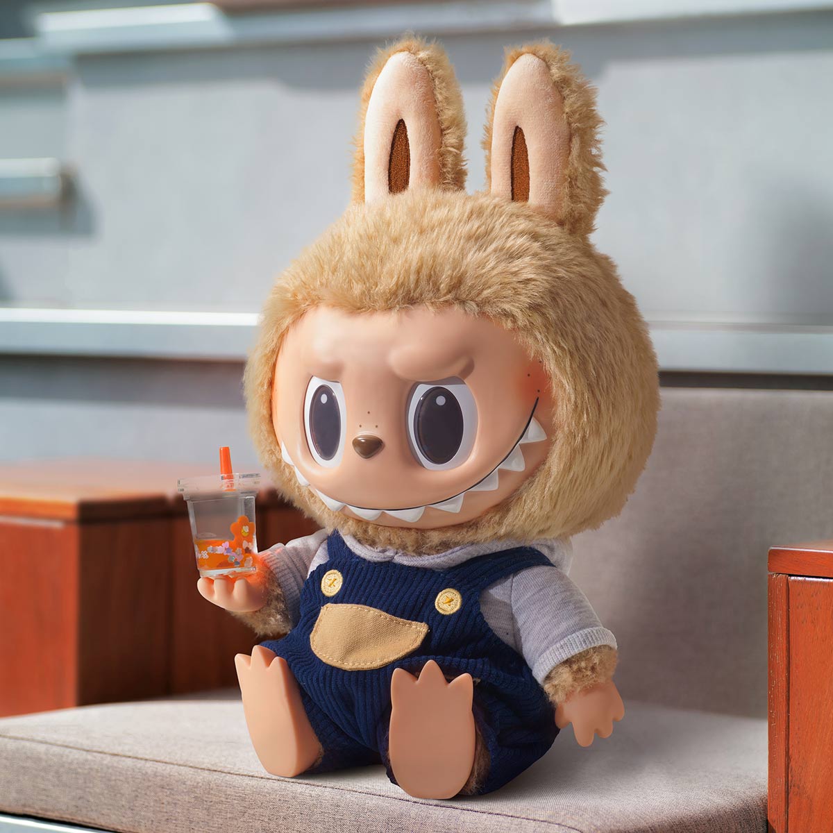 THE MONSTERS - Time to chill-Vinyl Plush Doll – view 5 | The Moon Toys